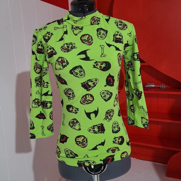 Bad Girl 3/4 Sleeve Top in Vintage Monster Mash Print - Vixen by Micheline Pitt - Picture 1 of 2